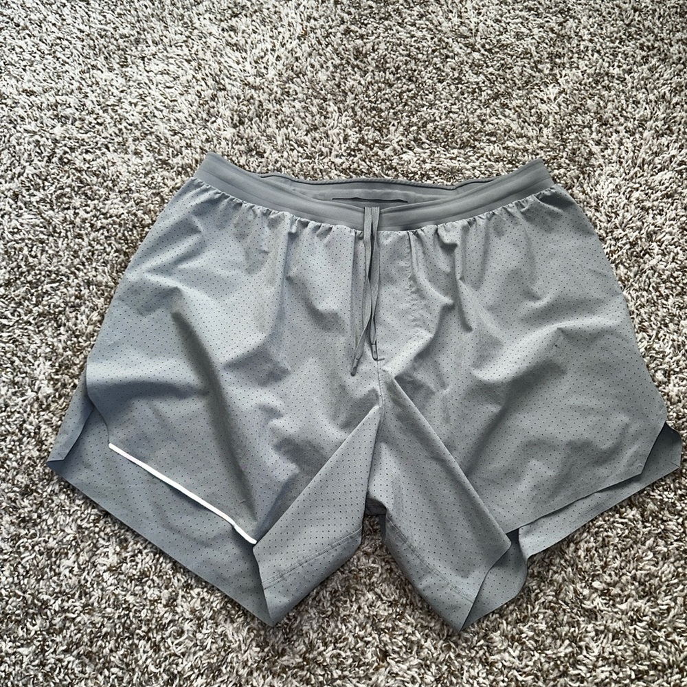 Lululemon Fast and Free Short sz L